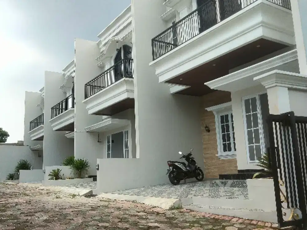 Jual Rumah American Klasik di jl timbul Jagakarsa jaksel