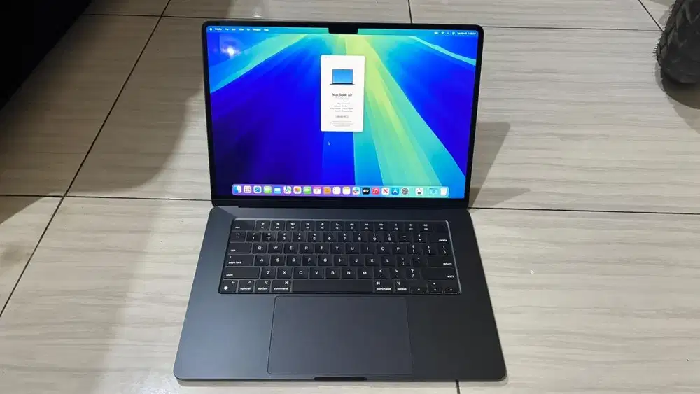 Macbook air M3 15 2024 8/256gb murahh meriah muluss