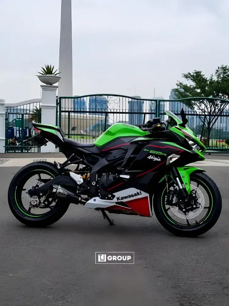 Kawasaki Ninja ZX25 2021