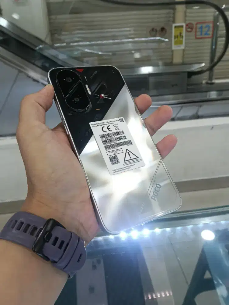 Poco f7 12/512 jaringan 5g garansi 14 bulan