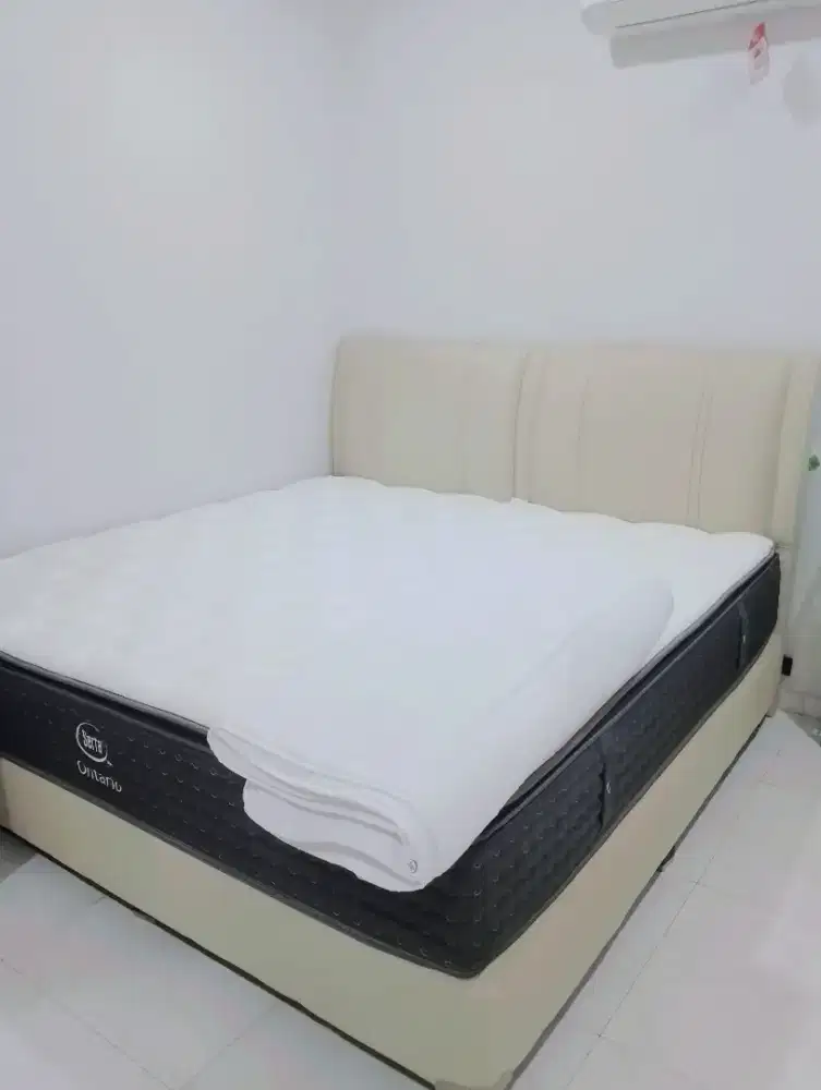 Fulset kasur divan merk SERTA type Ontario. Mulus