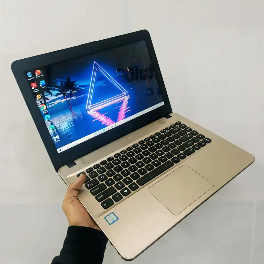 Laptop asus x441U | core i3 | 8GB | Murmer