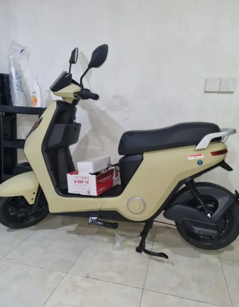 Merk-nya uwinfly d75