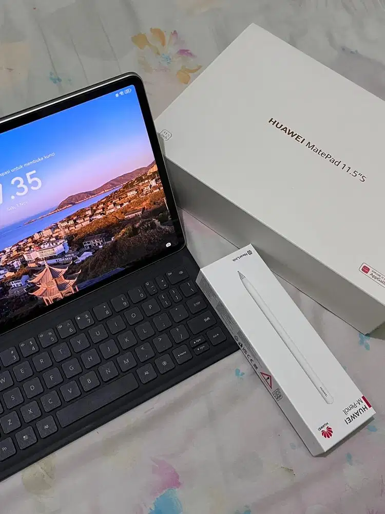 Huawei MatePad 11.5'S (8/256GB) FREE KEYBOARD & M-PENCIL like new