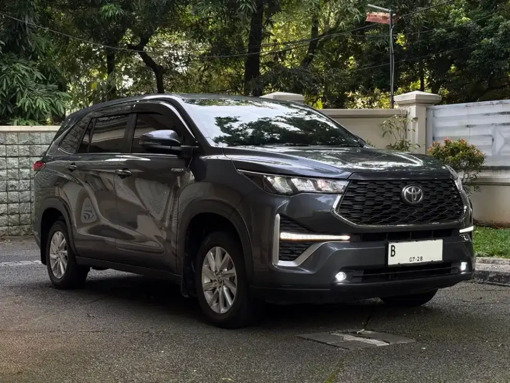 Toyota Innova Zenix G Hybrid 2023