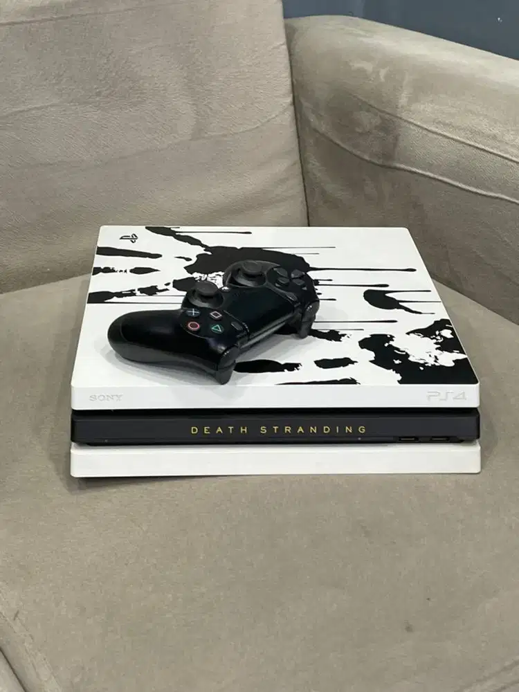 PLAYSTATION 4 PRO LIMITED EDITION ( DEATH STRANDING )  1TB