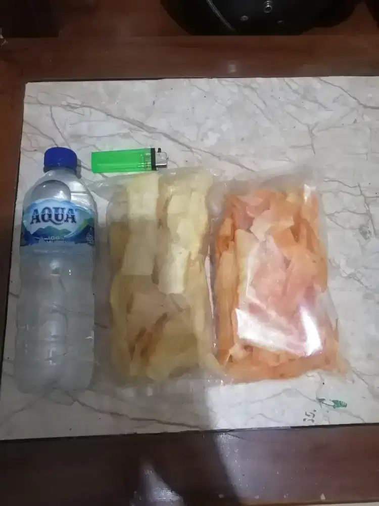 Camilan makanan balung ketek