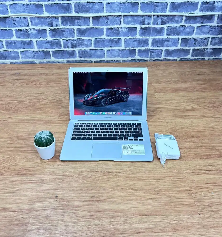 Macbook Air 13” 2017, Mulus Like New