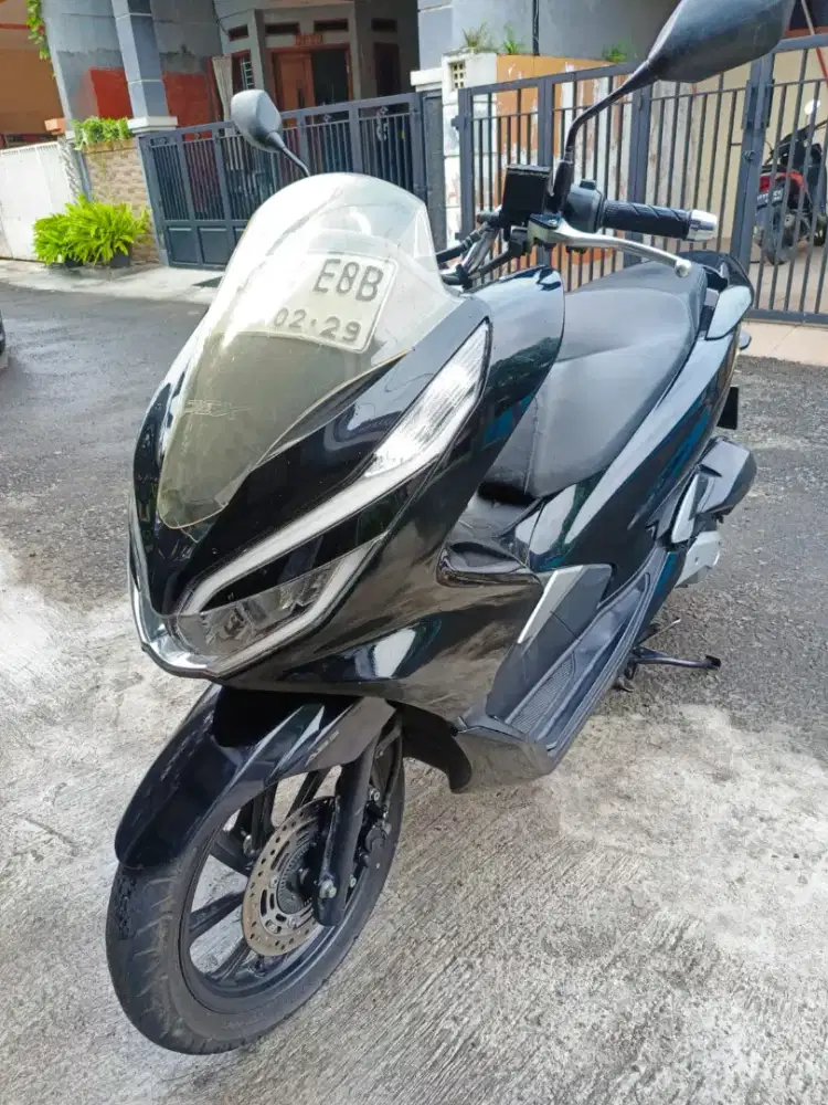 Dijual honda pcx abs tahun 2019
