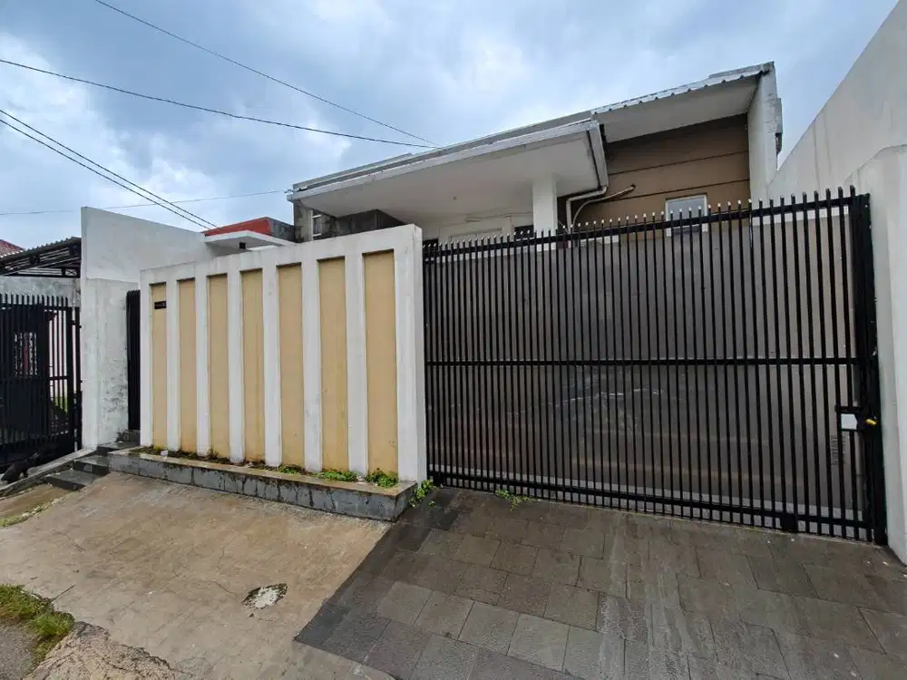 Rumah Luas Minimalis Dikontrakkan Cipinang Indah Duren Sawit 2KT 2KM