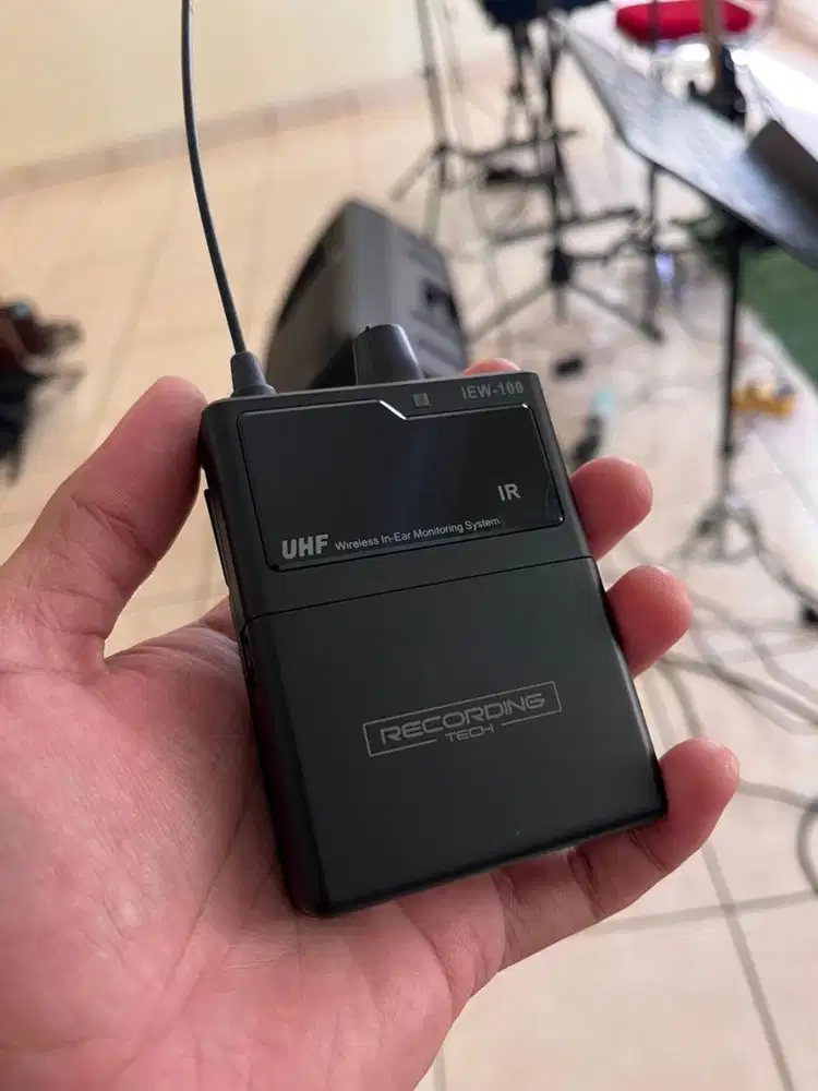 Recording Tech IEW-100 Wireless Receiver iem
