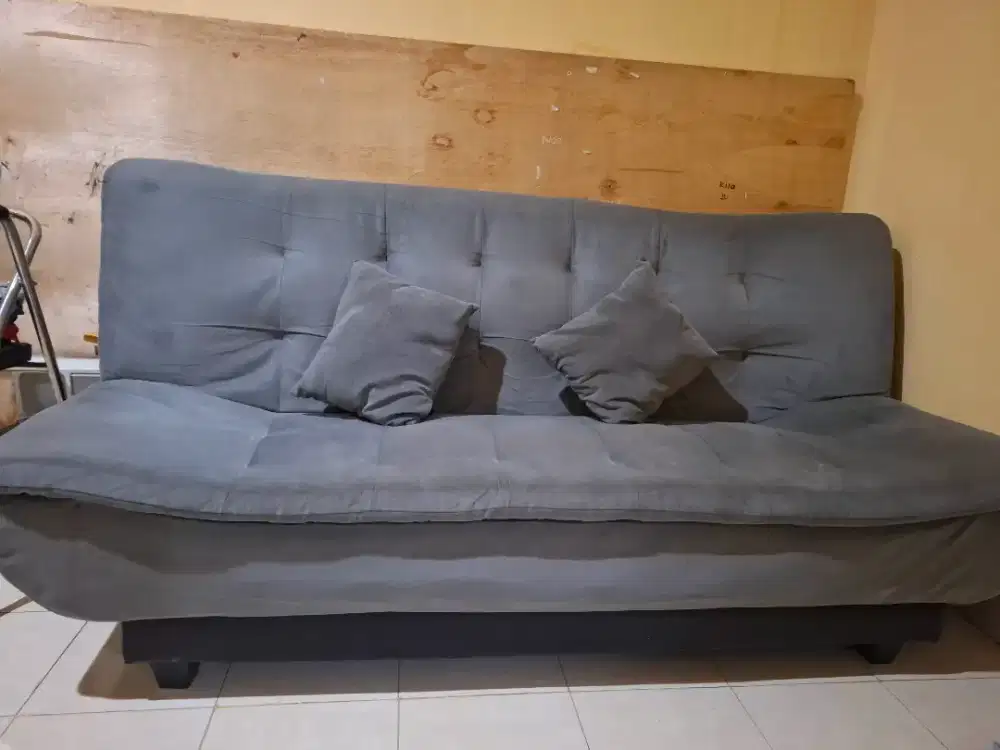 Sofa bisa jadi sofabed