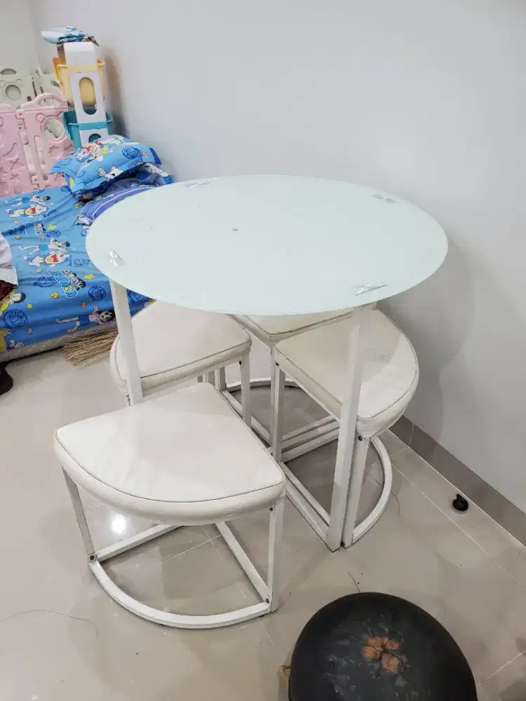 Meja makan rumah set kursi