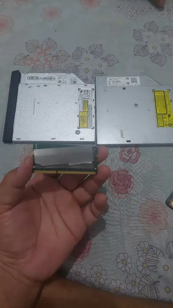 Jual drive optik DVD CD copotan laptop asus 2Bh& 1 bh RAM 2 GB