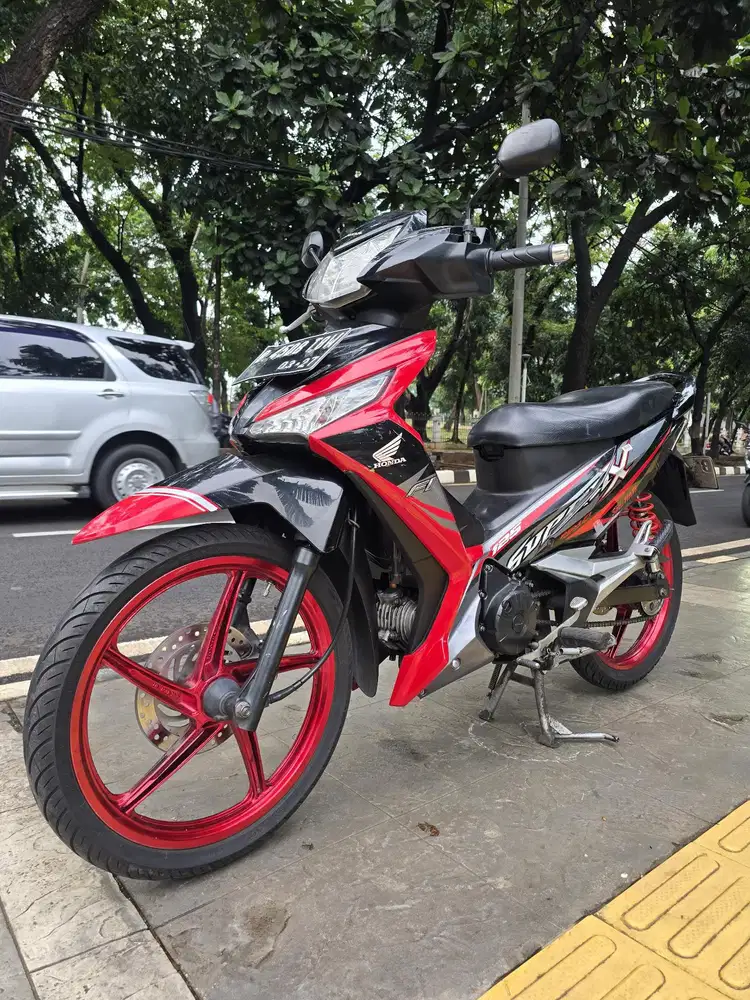 DIJUAL CASH HONDA SUPRA 125 INJEKSI TAHUN 2016 PAJAK IDUP SIAP PAKAI