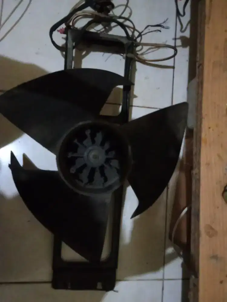 Kipas angin bekas AC