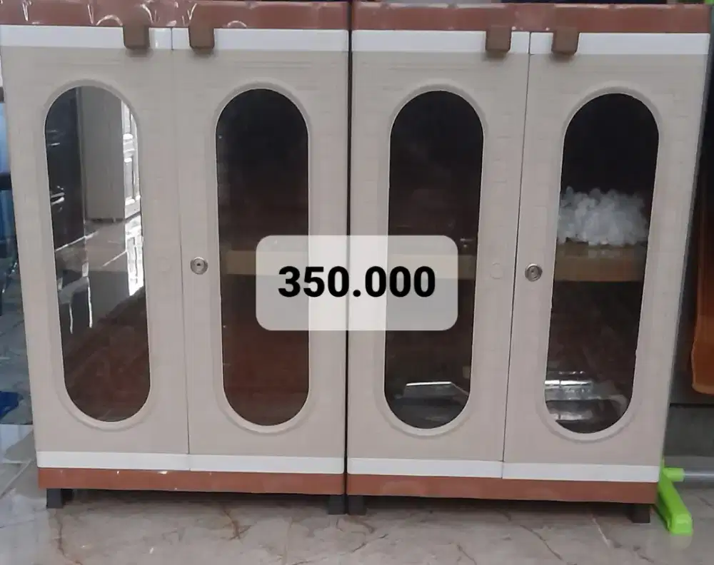 Lemari Plastik 4 Pintu Nempel