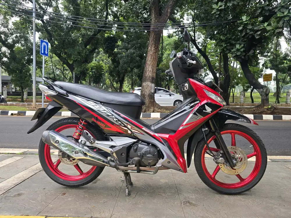 DIJUAL CASH HONDA SUPRA 125 INJEKSI TAHUN 2016 PAJAK IDUP SIAP PAKAI