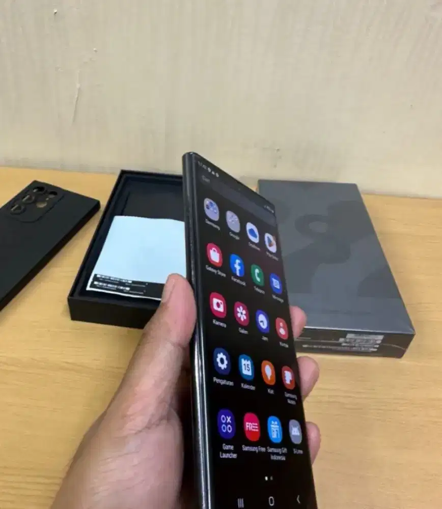 Murah hp Samsung S22 Ultra 5G 12/512 LKP mulus normal, bs tt