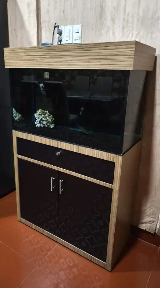 Dijual Akuarium / Aquarium Bekas. Jual RUGI!!