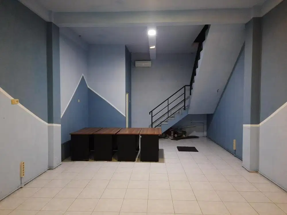 Ruko 2 lantai Siap Huni 4 jt/bln.  Lokasi dekat kampus dan strategis
