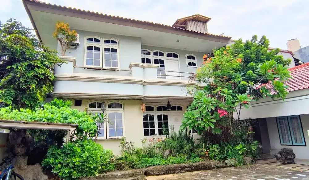 Rumah Villa 3 Kamar, MURAH TAHUNAN di Pusat Kota