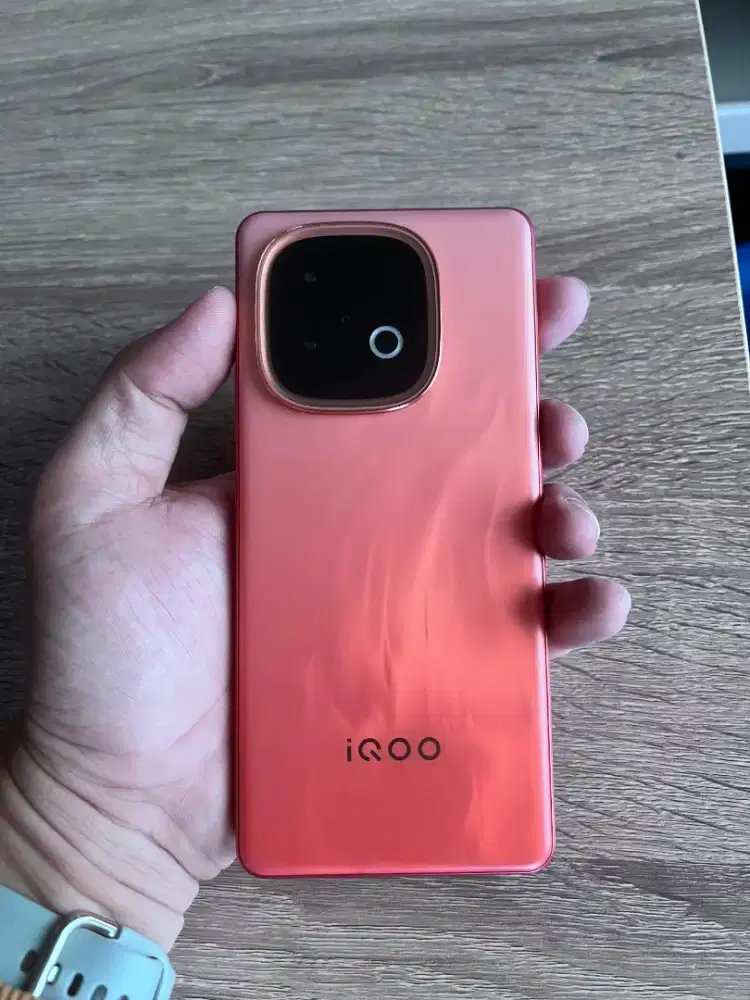 Iqoo neo 10 5g 8/256GB fullset like new seminggu pakai (bisa TT)