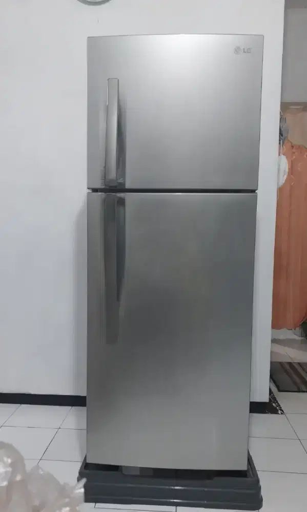 Kulkas LG 2 Pintu Tipe GN-B352RLC