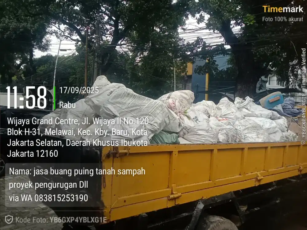 Tukang buang puing sampah dll