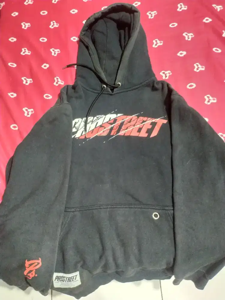 Hoodie hitam prostreet