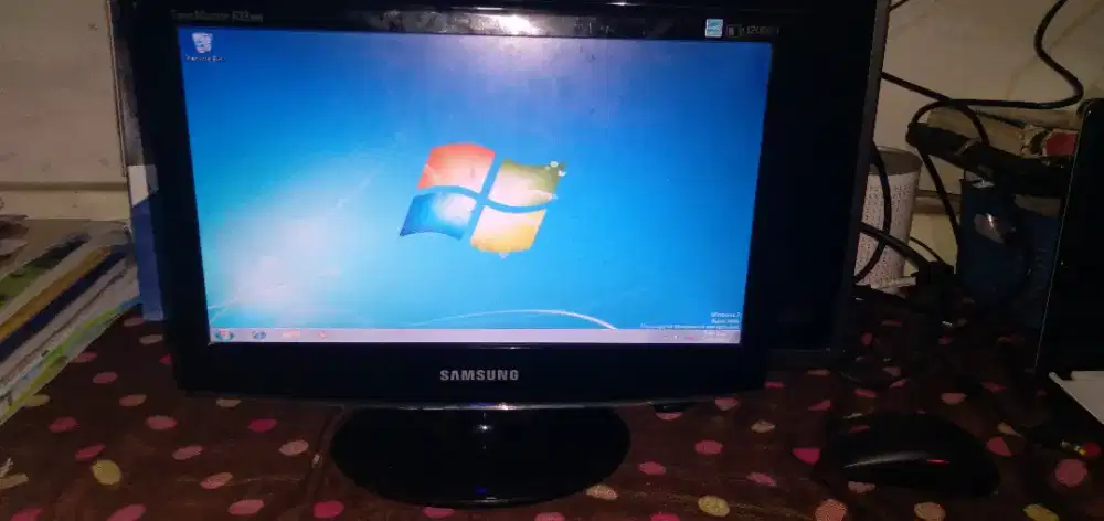 Monitor LCD samsung & LG 16 inch kondisi OK