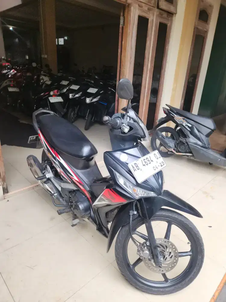 Supra 125 cw f1 2014 hitam Gbm
