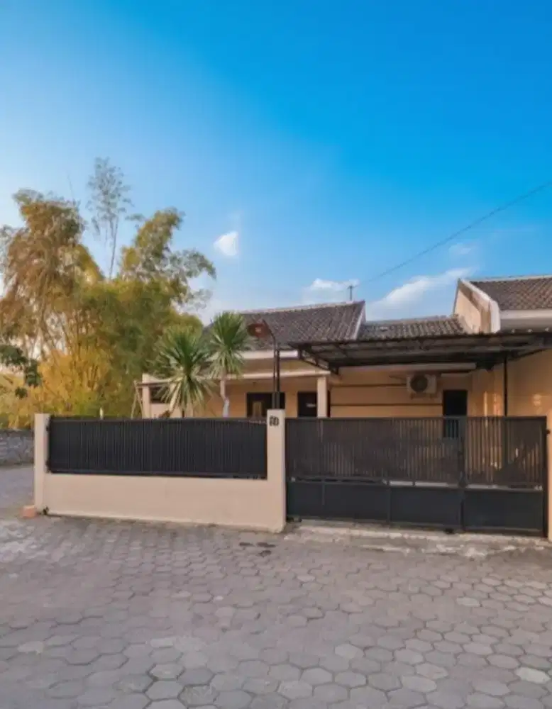 Dijual rumah 4 kamar di Purwomartani posisi hook strategis