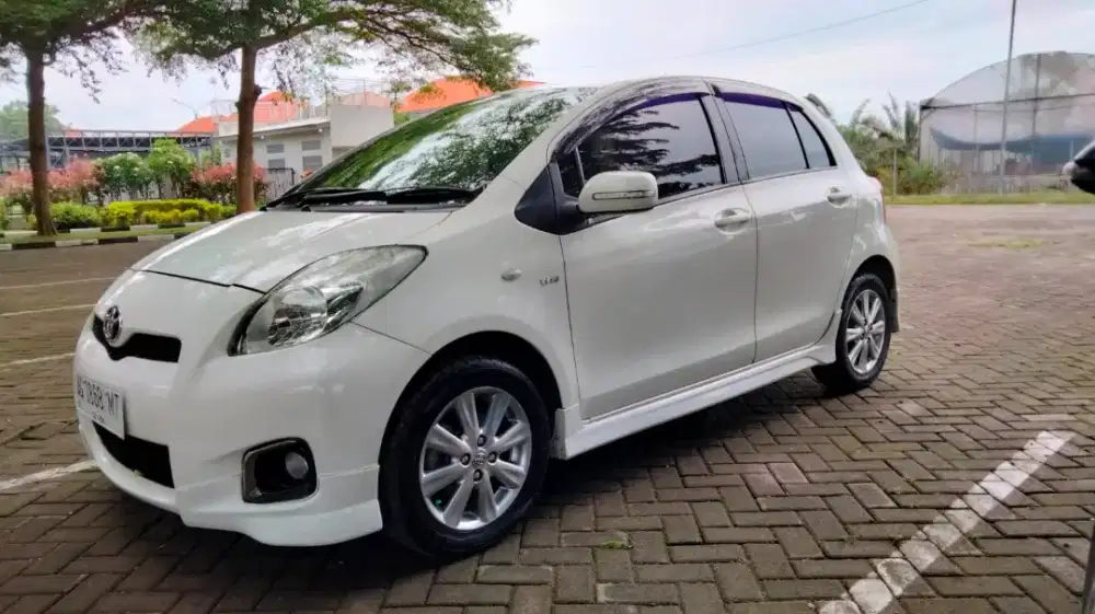 Yaris Type E matic 2012 istimewa