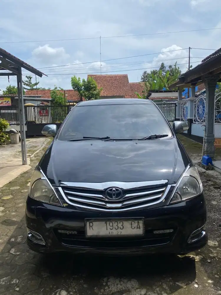 Toyota Kijang Innova 2.5 G Diesel Automatic 2010