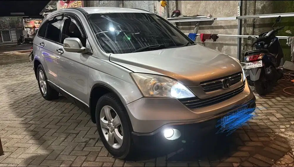 Di jual honda CR-V tahun 2007 warna abu metalik