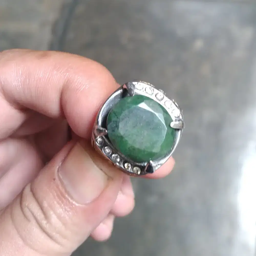 Cincin batu jamrud hijau zamrud natural green emerald memo