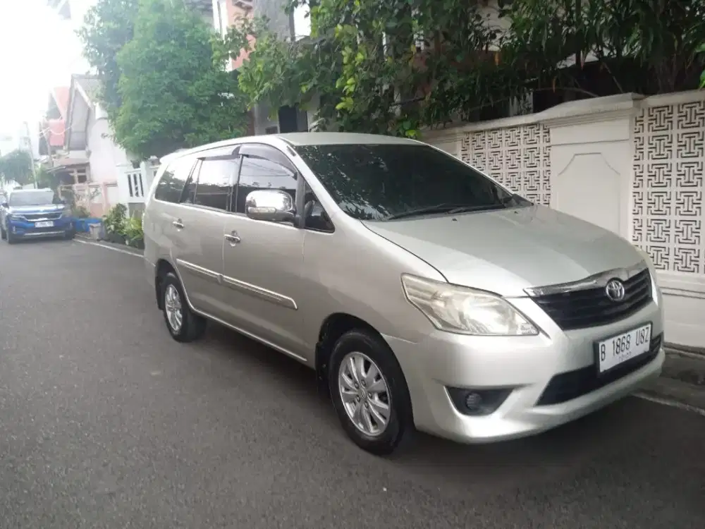 Toyota Innova Diesel 2012