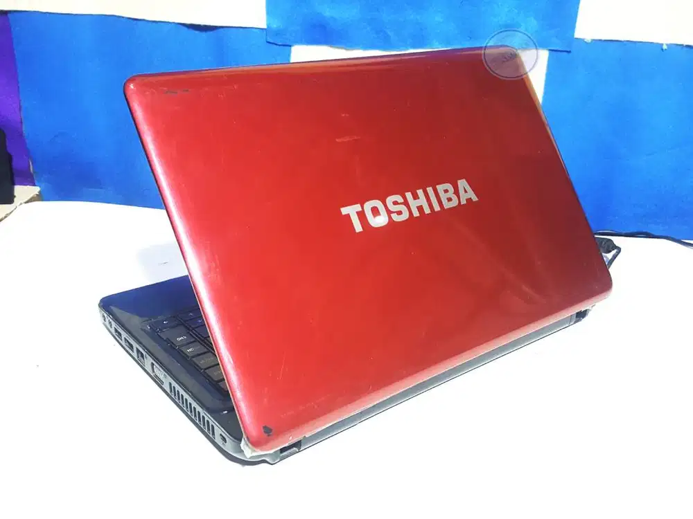 Laptop Toshiba Red Ram 4 Baterai 20 mnt an