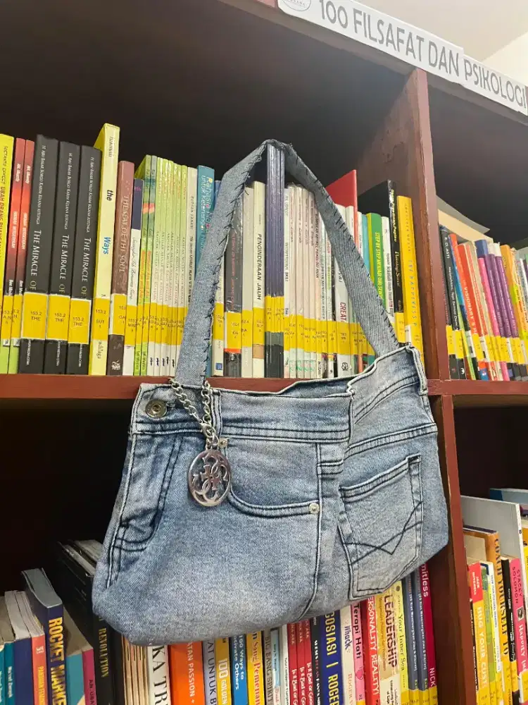 HSC 2025
Barang Bekas, Naik Kelas!