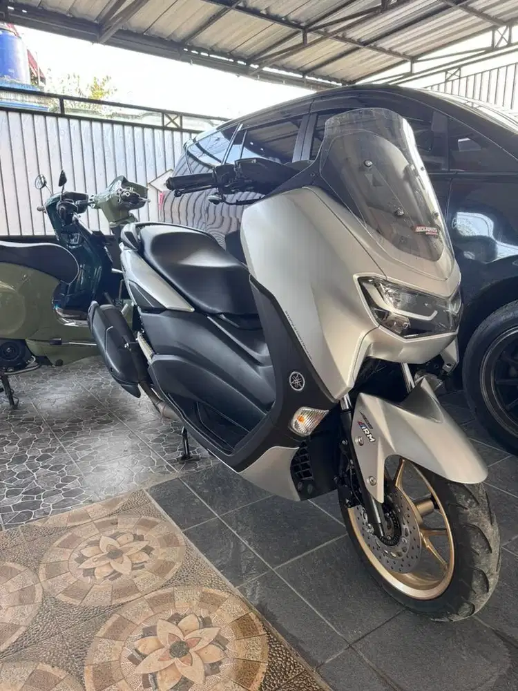 Dijual Yamaha Nmax New 150 ABS warna Silver