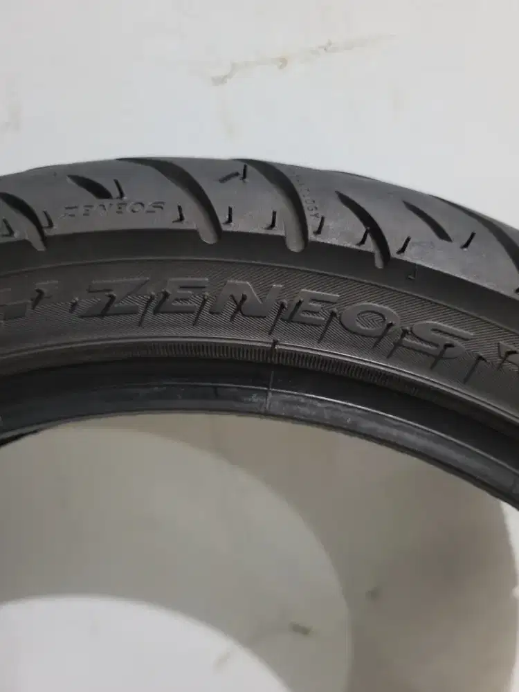 Ban Zeneos 90/90-R14 th 2025 Tebal Berambut