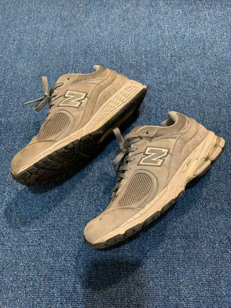 Sepatu New Balance 202R Grey