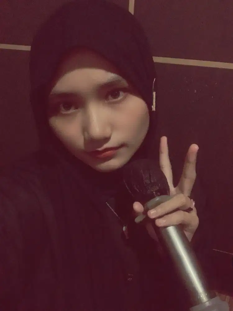 mencari pekerjaan serius