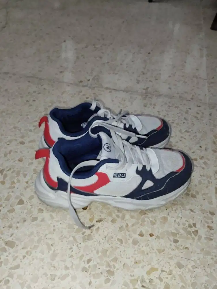 Dijual Sepatu Anak - Anak Ukuran 34 Merk Nevada