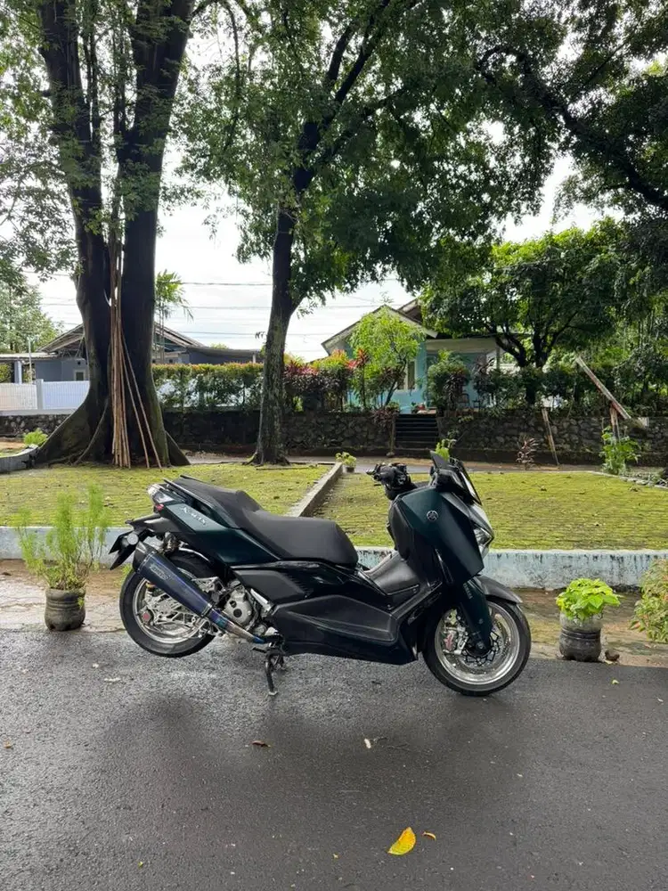 Xmax connected 2023 modif