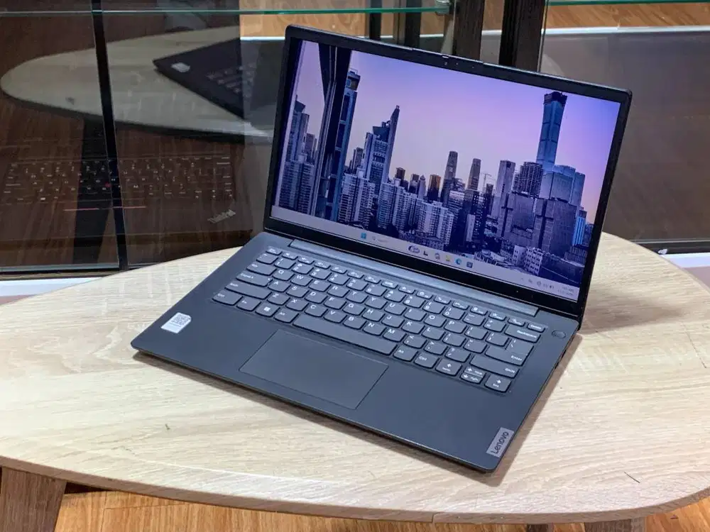 Laptop Lenovo V14 G3 IAP Corei3-1215U Gen 12 FullHD Slim Mulus Normal