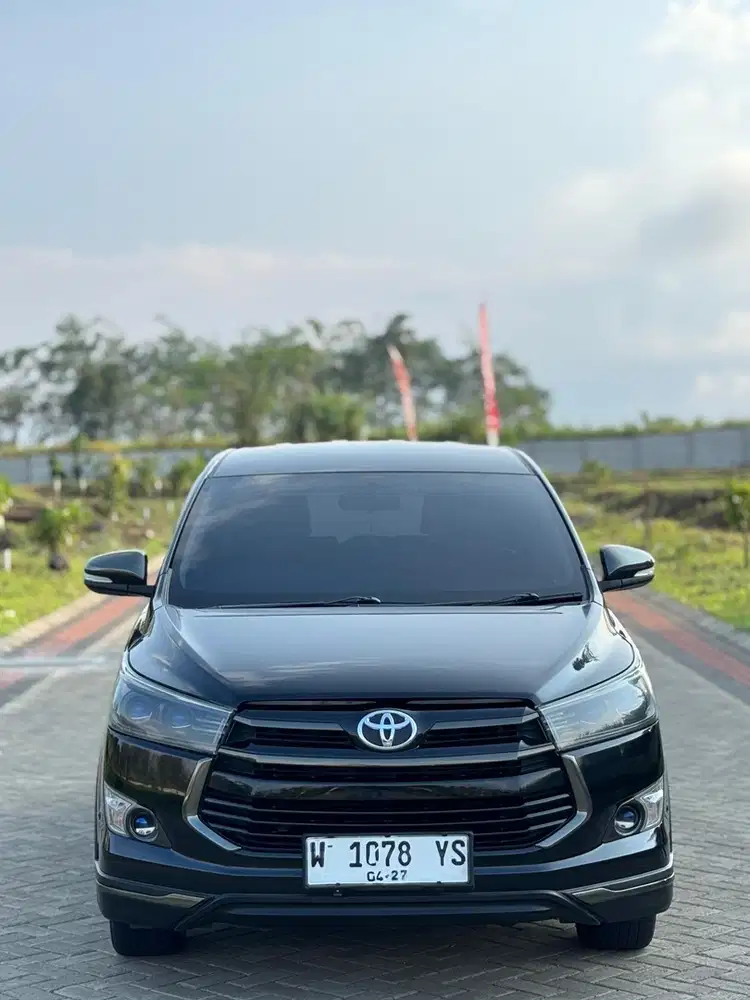 Innova Venturer Diesel matic 2017