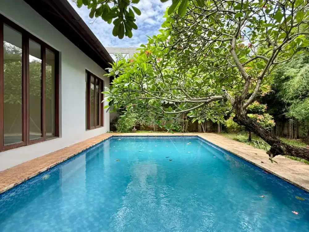 Dijual Rumah 2 lantai @Pejaten Barat Jakarta Selatan Luas Tanah: 1.028 m2 SHM