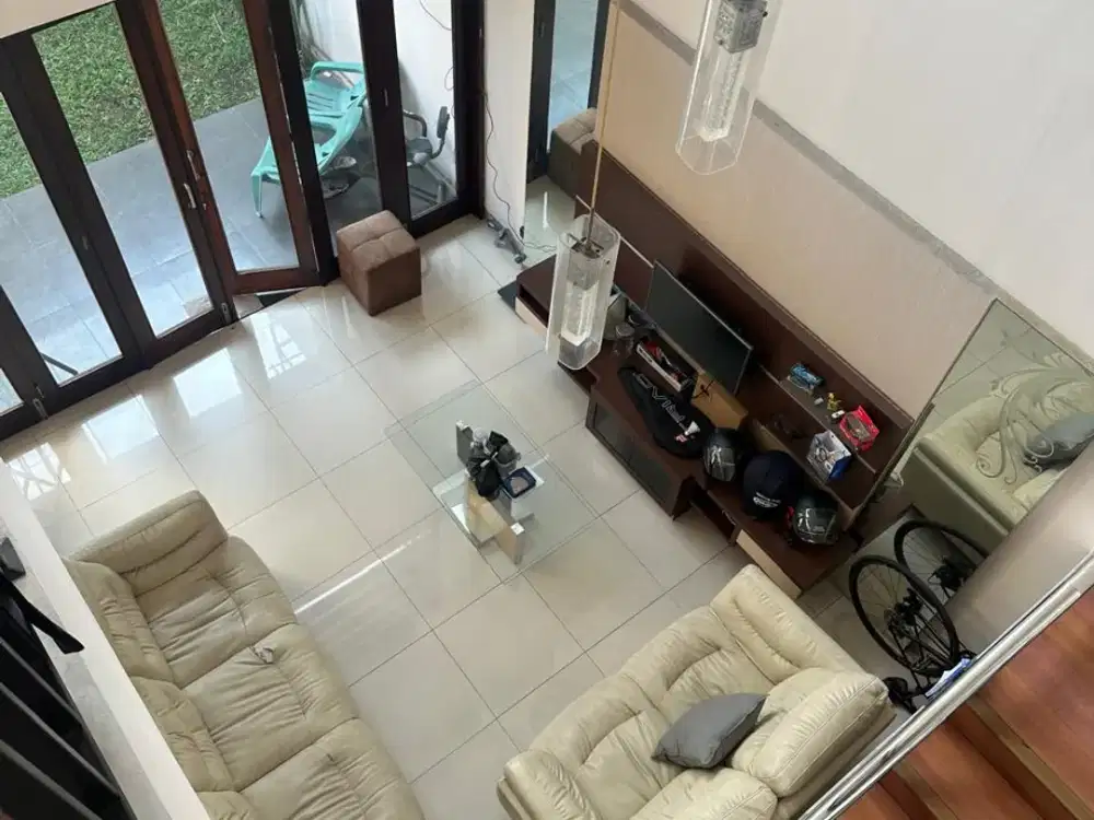 Rumah Full Furnished di Singgasana Pradana